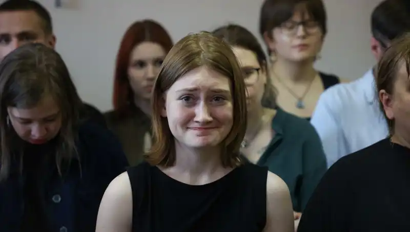 19 Yaşındaki Rus Aktivist Darya Kozyreva'ya Hapis Cezası: Savaşın Sesini Duyan Gençlik