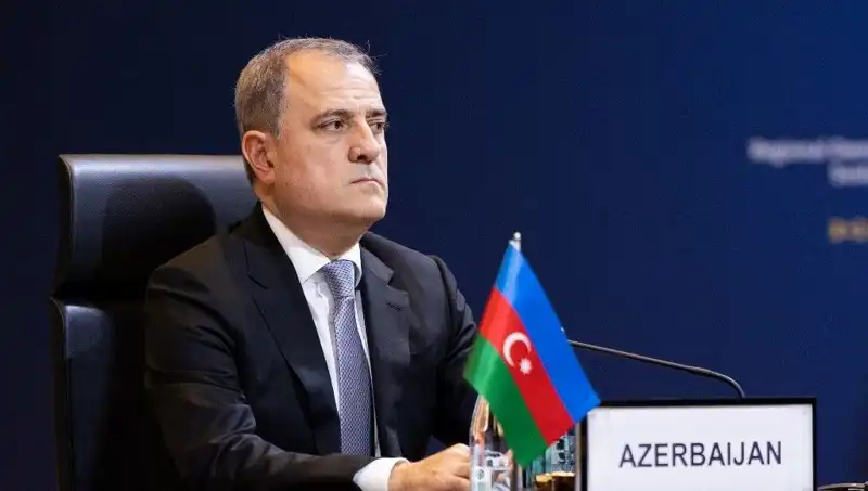 Azerbaycan ve Ermenistan Anlaşma Metninde Tarihi Uzlaşı Sağladı