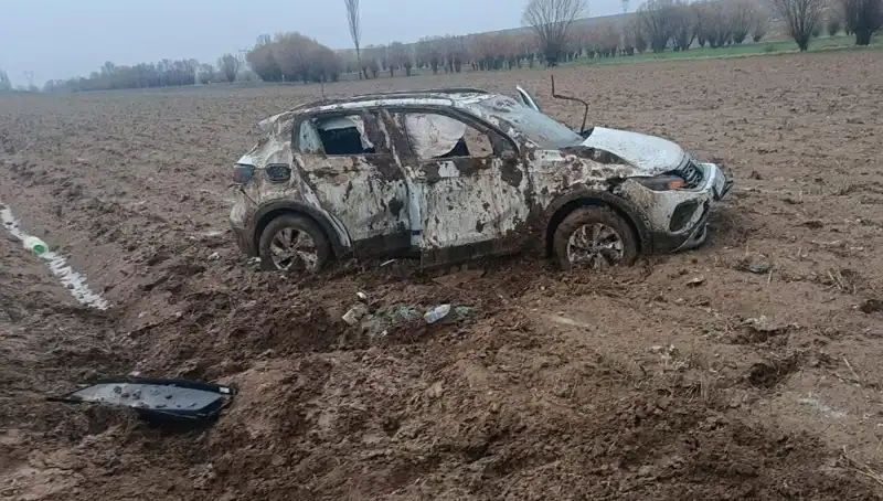 Otomobil Şarampole Devrildi: İki Yaralı Var!