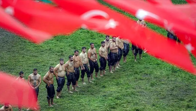 664. Tarihi Kırkpınar Yağlı Güreşleri Başlıyor: 826 Sporcu Arenaya Çıkıyor!