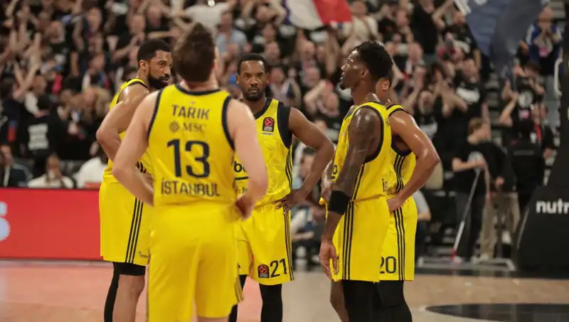 Fenerbahçe, Panathinaikos'u Geçip Final Öncesi Hedefe Kilitlendi