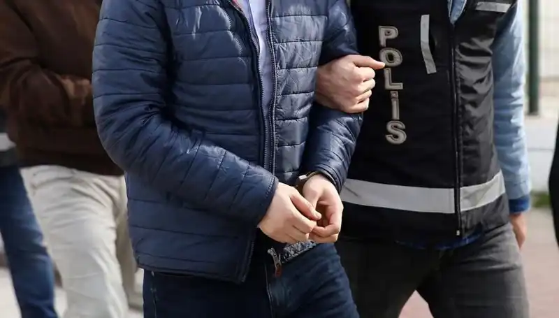 İstanbul ve Ankara'da Sahte İçki Operasyonu: 52 Kişi Tutuklandı