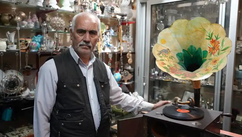 Antikacılığın Ustası: 44 Yılın Ardından Asırlık Gramofonların Hikayesi