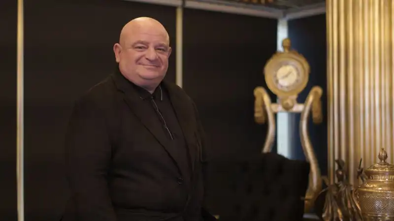 Moiz Mitrani: Tekstil Sektöründen Finansa Giden Uluslararası Başarı Serüveni