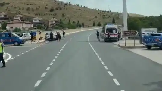 Elazığ'da Korkutan Kaza: İki Otomobil Çarpıştı, Yaralıların Durumu Ciddi mi?