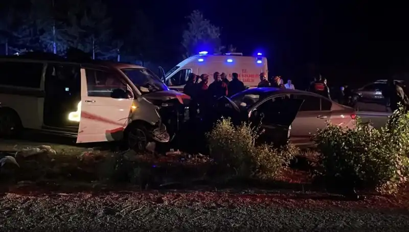 Ters Yön Faciası: Kafa Kafaya Çarpışma Hayatları Kararttı!