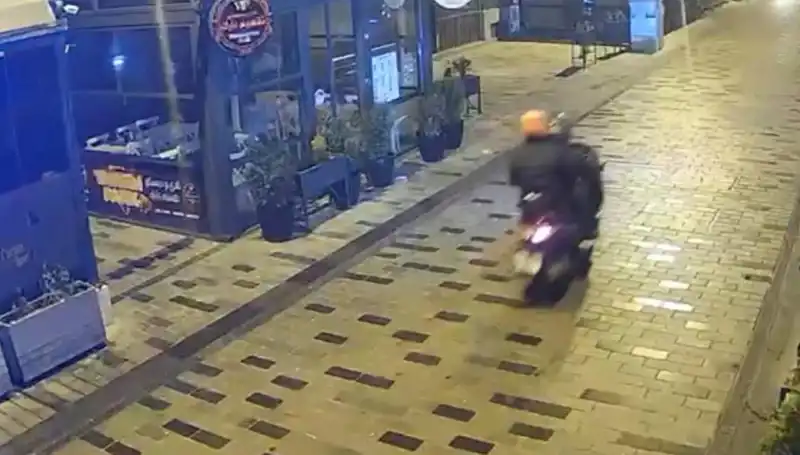 Gece Kulübü Haraç Saldırısında Silahlı Çatışma!  Torpil ve Silahlar Kullanıldı