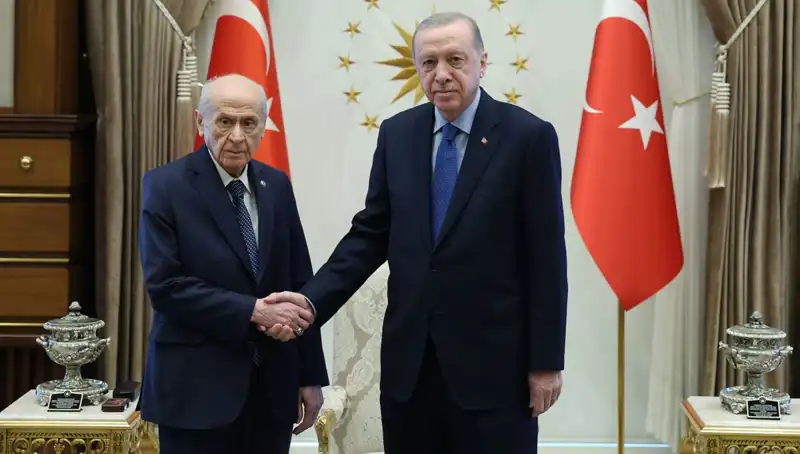 Cumhurbaşkanı Erdoğan ve Bahçeli Arasında Kritik Görüşme: Politika Gündemi Değişiyor!