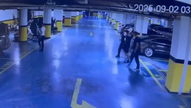 İzmir'de Kaçırılan Tekstilci İş İnsanı: Bağcılar'da Fidye Arayışı!