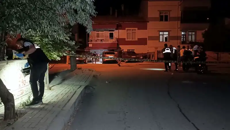 Karaman'da Kanlı Gece: Kız Arkadaşına Saldıran Genç Dehşet Saçtı