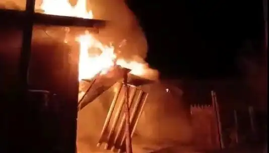 Karabük'te İki Evde Büyük Yangın: Alevler Şehri Sarmaladı!