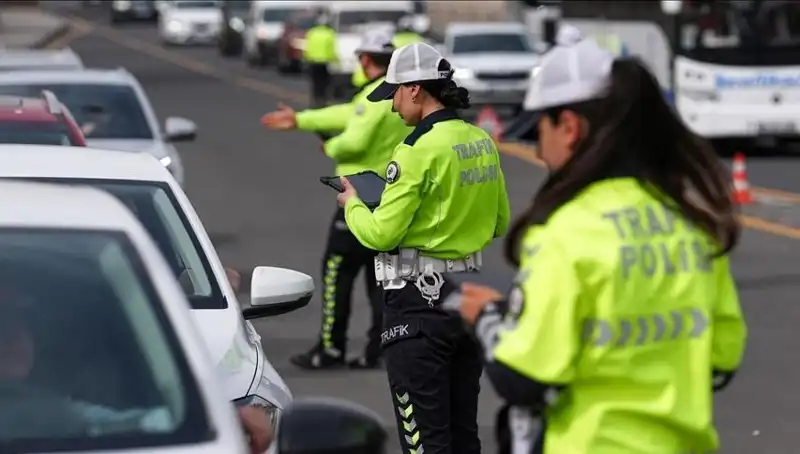 Trafikte Ceza Kesilen Binlerce Sürücü: Neden ve Sonuçları