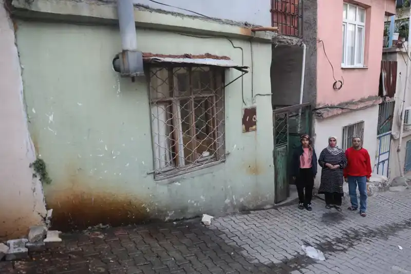 Banyosuz Tek Odalı Evde 4 Kişilik Yaşam: Bir Hayalin Başlangıcı