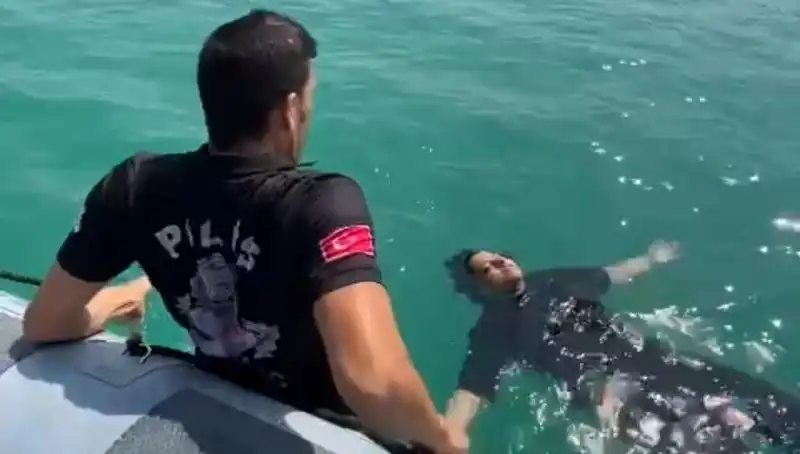 Baraj Gölüne Düşen Kadın, Gemi Adamlarının Kahramanlığıyla Kurtarıldı!