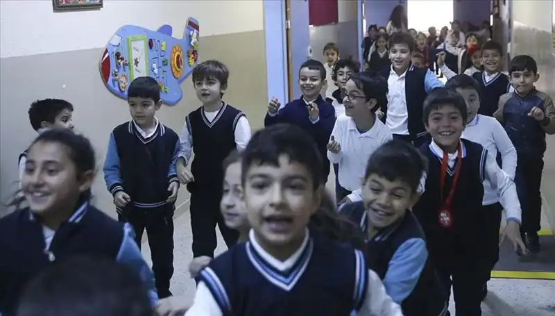 2025'te Okullar Ne Zaman Açılacak? Tüm Tarihleri Öğrenin!