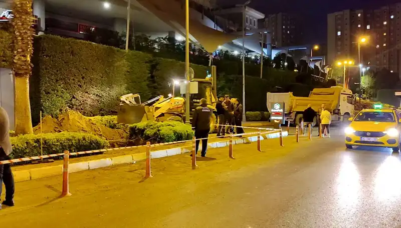 AVM Girişinde Doğalgaz Paniği: Alışveriş Cennetinde Kaos Anları