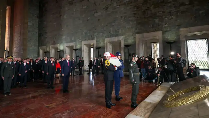 Devlet Erkanı Anıtkabir’de, Saygı Dolu Anlar Yaşandı