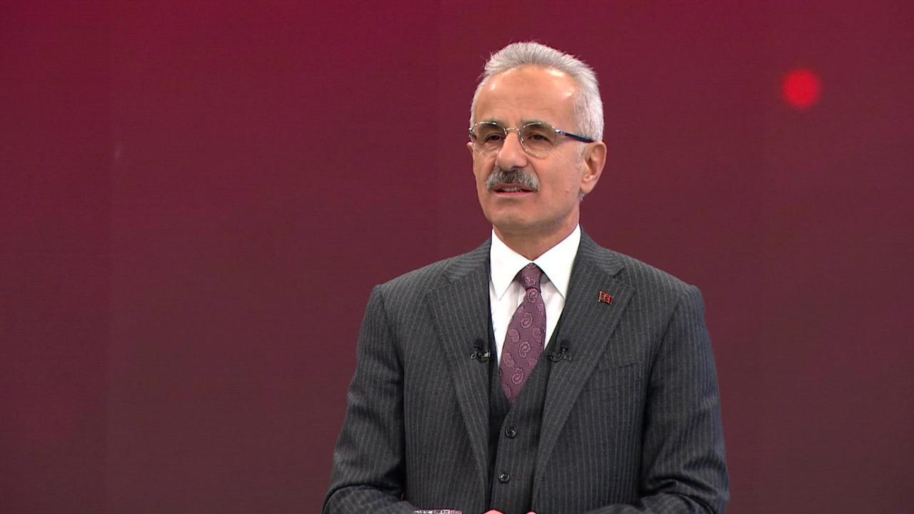 Bakan Uraloğlu: Bu Yıl Sosyal Medya Düzenlemesi Geliyor