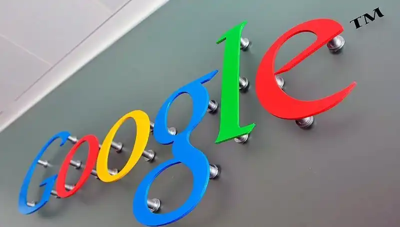 Google, Canlı Görüşmeleri Anında Çeviri İmkanı Sunuyor!