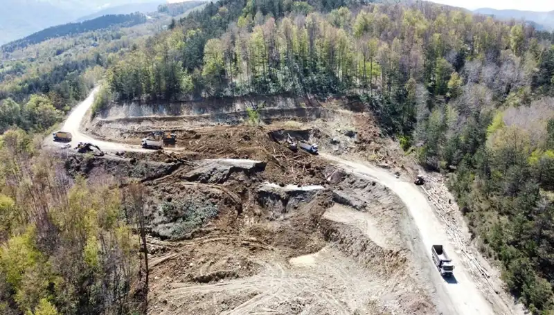 Kastamonu-Çatalzeytin Kara Yolunda Heyelan, Trafiği Olumsuz Etkiledi!