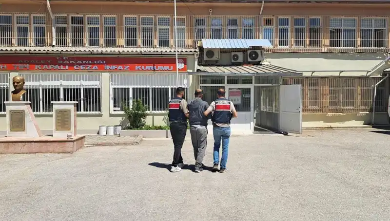 Kırmızı Bültenle Aranan Şüpheli Eskişehir'de Yakalandı: Olayın Detayları