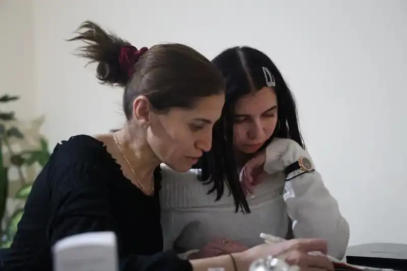 Çocuk Yaşta Evlilik ve Kanser: 16 Ameliyatla Hayata Tutunan Bir Genç Kıza Duygu Dolu Hikaye