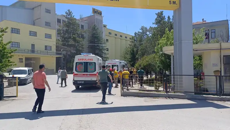 Çorum'daki Un Fabrikasında Korkunç Patlama: 9 Yaralı, Biri Ağır