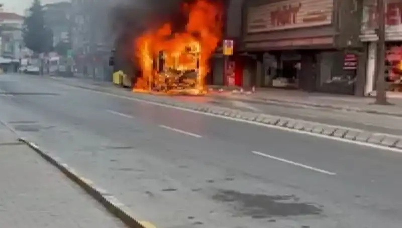 Ümraniye’de Yangın Paniği: Korku Dolu Anların Ardından Ne Olacak?