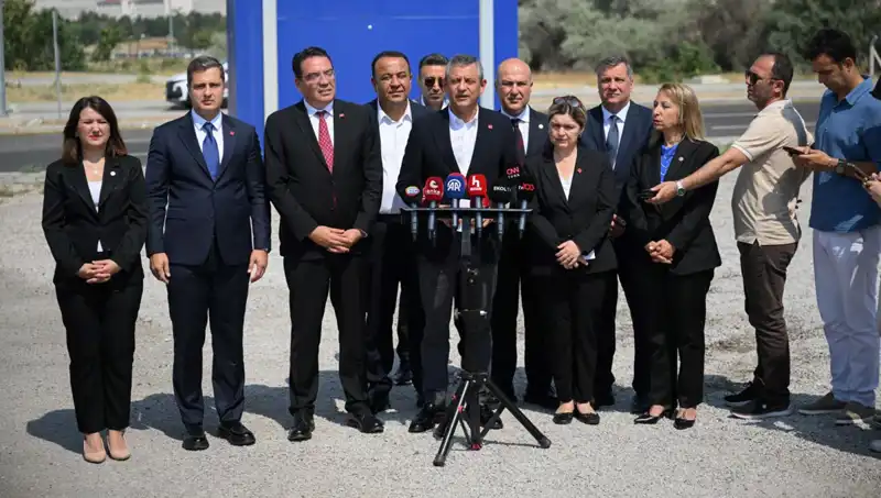 Özgür Özel TUSAŞ'ı Ziyaret Etti: Yeni Hedefler ve Gelecek Vizyonu