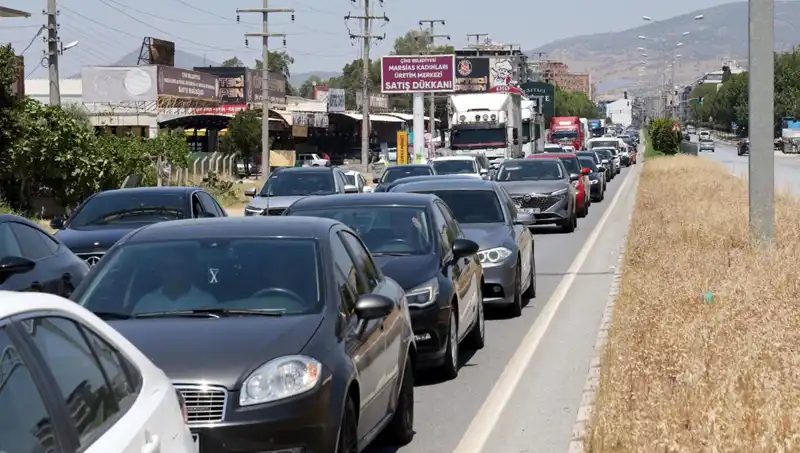 60 Kilometrelik Araç Kuyruğu: Aydın’dan Muğla’ya Uzanan Dert!