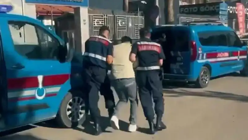 10 İlde Büyük Suç Operasyonu: 74 Kişi Gözaltında