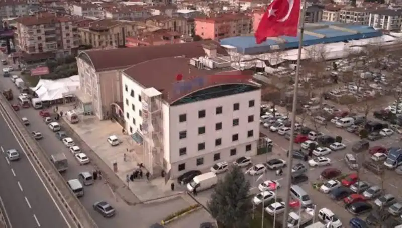 Deprem Yönetmeliklerine Uygun Olmayan Özel Hastaneye Şok Mühür!
